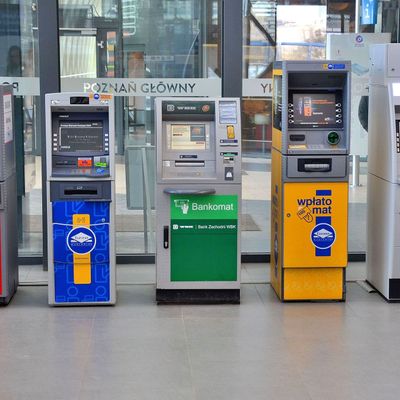 Automated teller machine