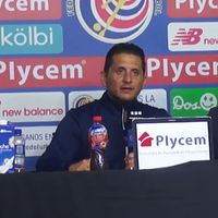 Rónald González