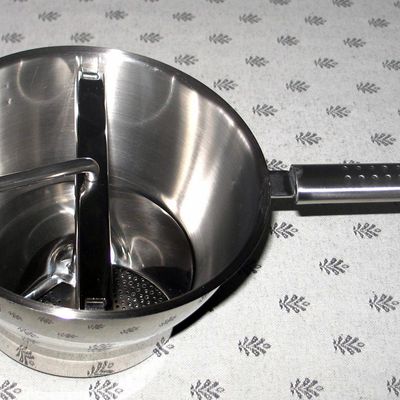 Food mill
