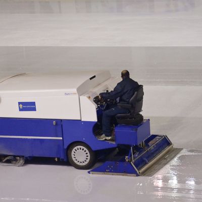 Ice resurfacer
