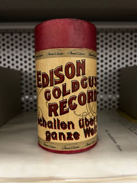 Phonograph cylinder