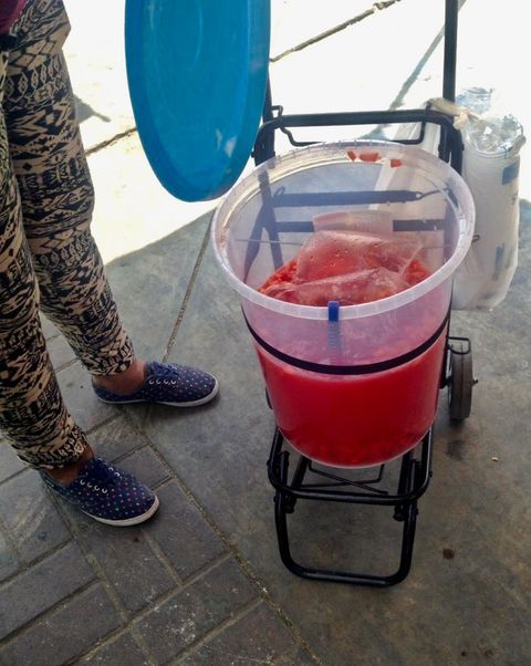 File:Venezuelan selling tizana - Lima, Peru.jpg