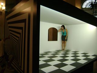 Ames room